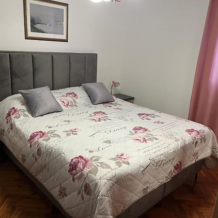Apartments Julija Vela Luka Ngoại thất bức ảnh