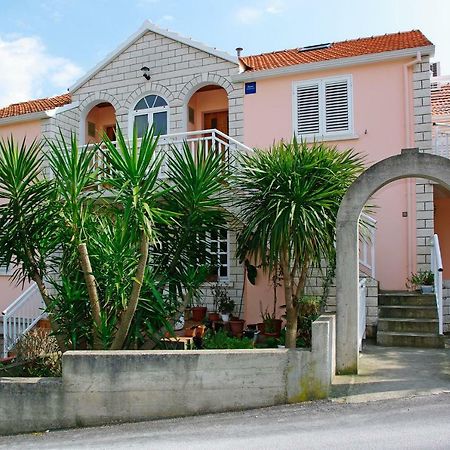 Apartments Julija Vela Luka Ngoại thất bức ảnh