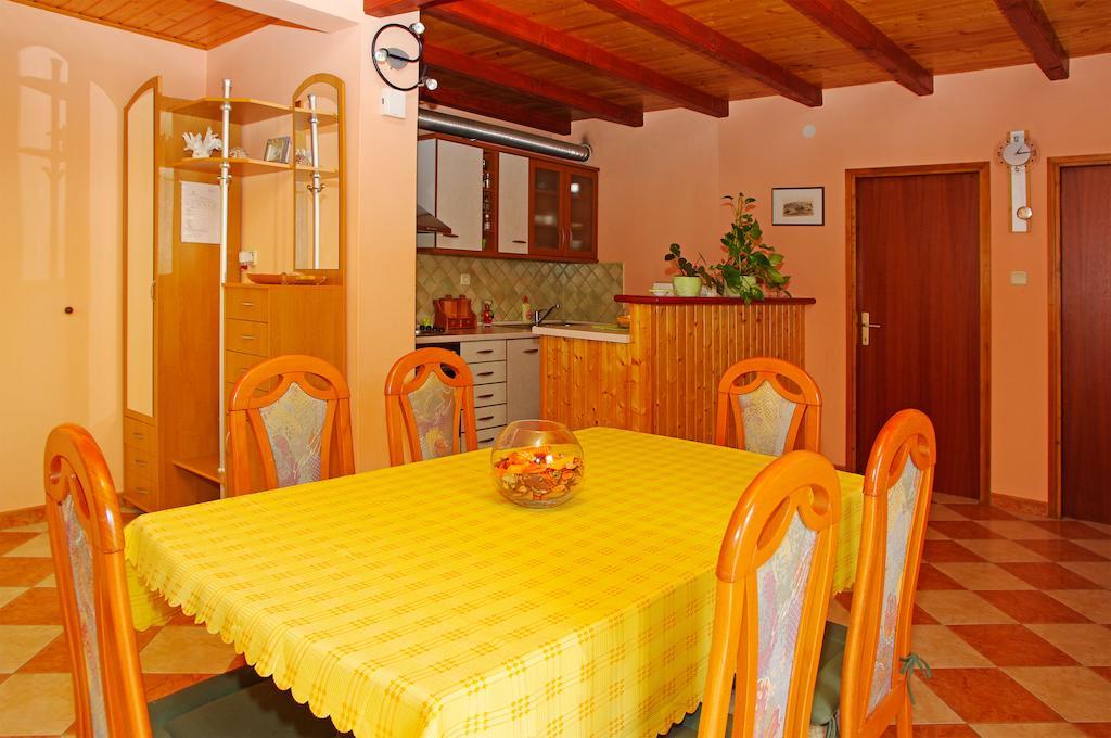 Apartments Julija Vela Luka Ngoại thất bức ảnh