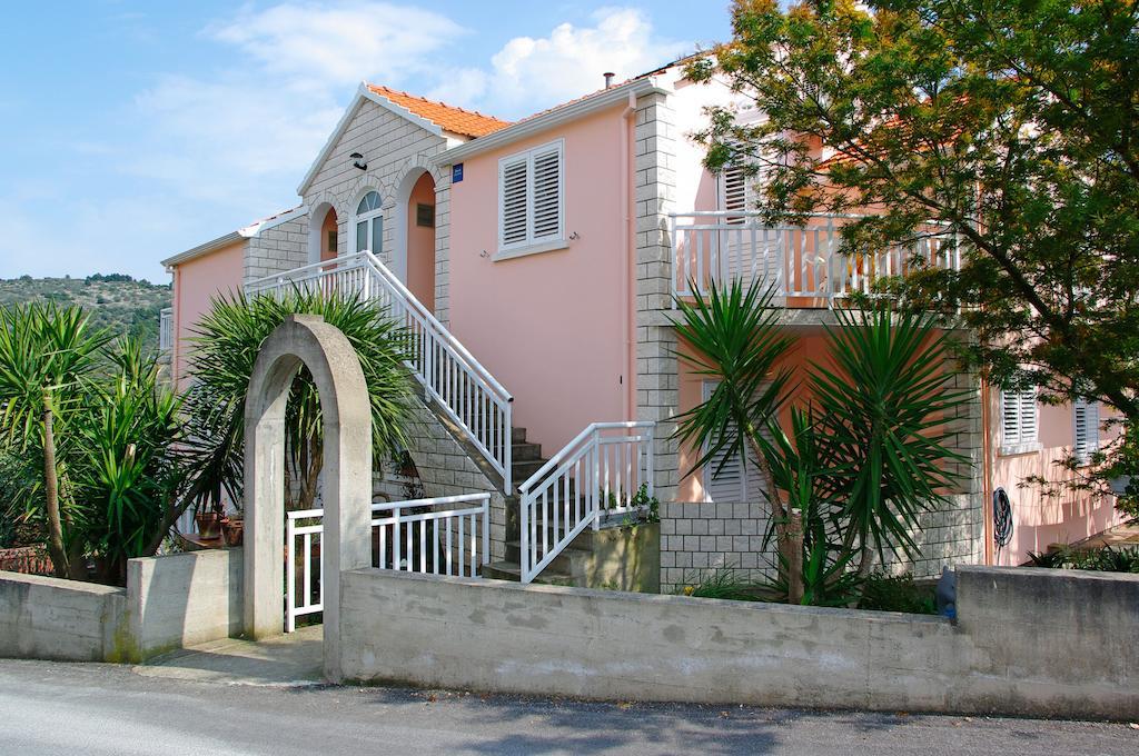 Apartments Julija Vela Luka Ngoại thất bức ảnh