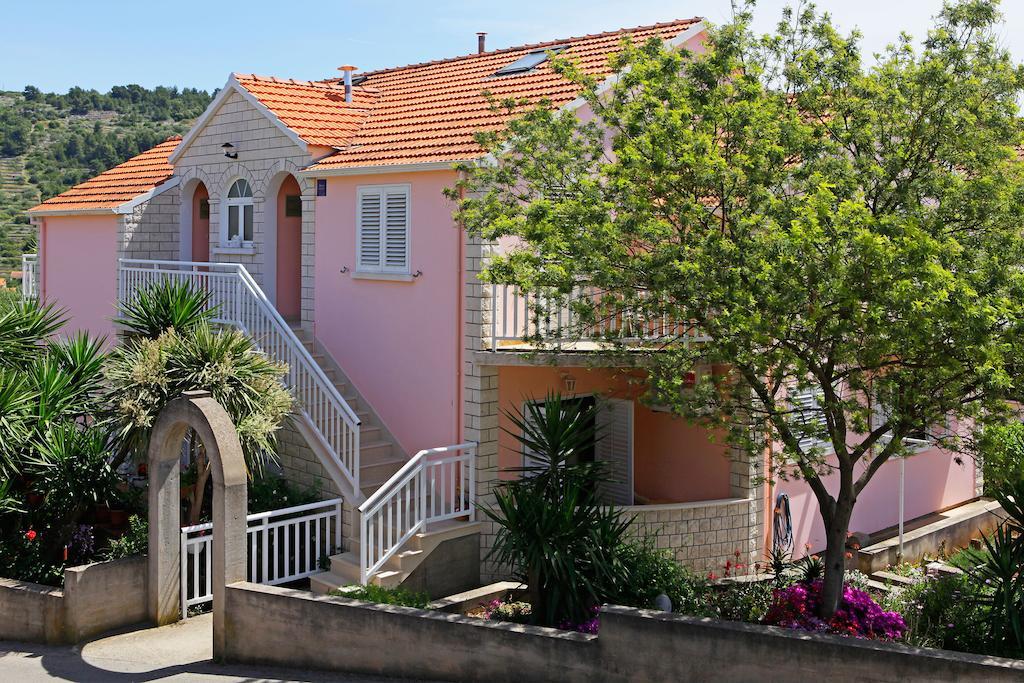 Apartments Julija Vela Luka Ngoại thất bức ảnh