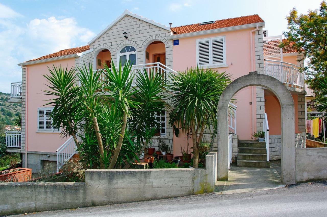 Apartments Julija Vela Luka Ngoại thất bức ảnh